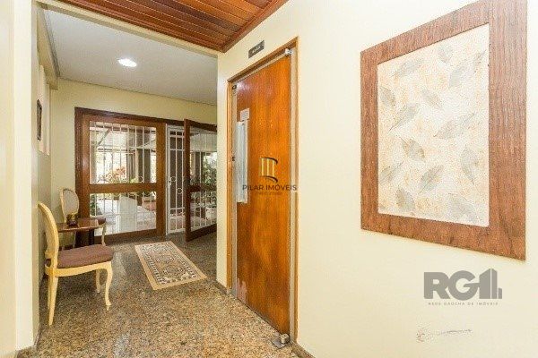 Vende-se espaçoso apartamento 4 quartos, 2 suítes, 3 vagas, próximo ao Hospital Moinhos - 154m² - Floresta