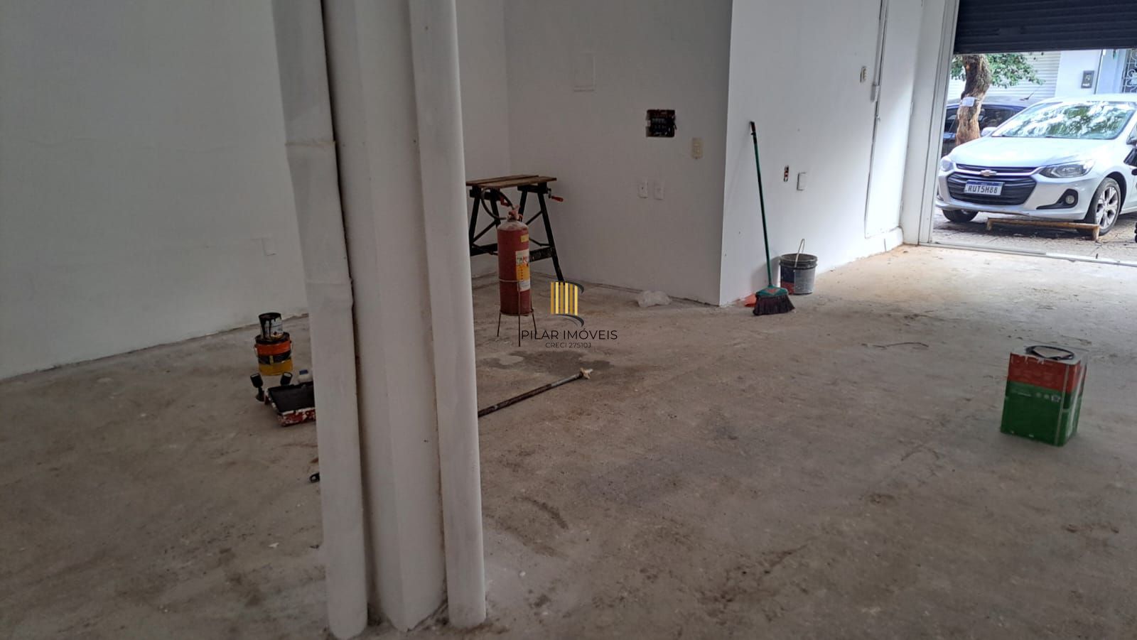 Vende-se loja com 100 m² - Floresta