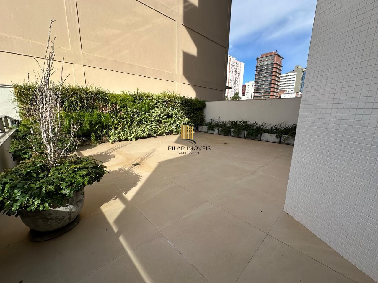 Apartamento de 2 quartos com 88 m², 2 vagas, sacada e churrasqueira - Auxiliadora