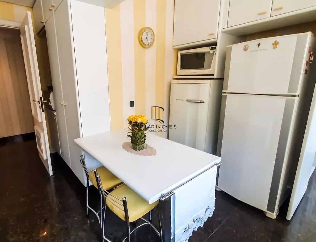 Vende-se apartamento com 3 quartos (1 suíte), 2 sacadas com churrasqueira, 132m² e 2 vagas - Auxiliadora