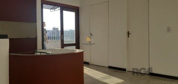 Vende-se bela cobertura de 122m², 2 quartos 2 vagas, desocupado - Auxiliadora