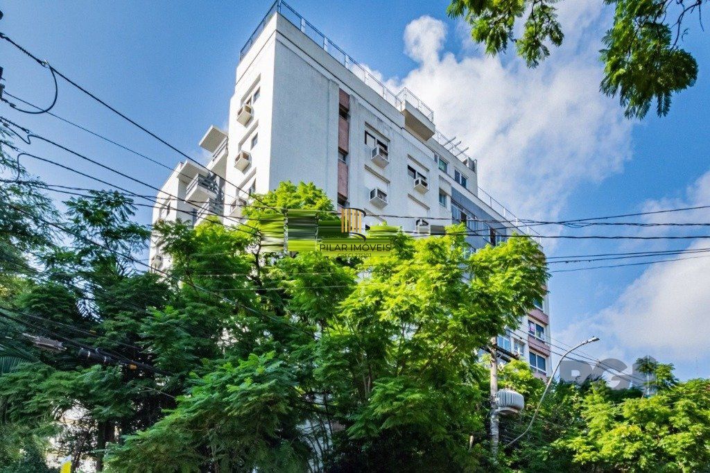 Vende-se ampla cobertura com 3 dormitórios 3 vagas - 269m² - Bairro Moinhos de Vento