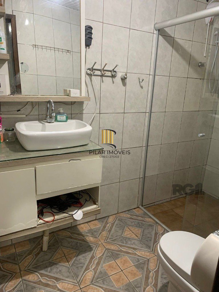 Vende-se casa 3 quartos com suíte e 3 vagas de garagem - 130m² - Jardim Itu Sabará
