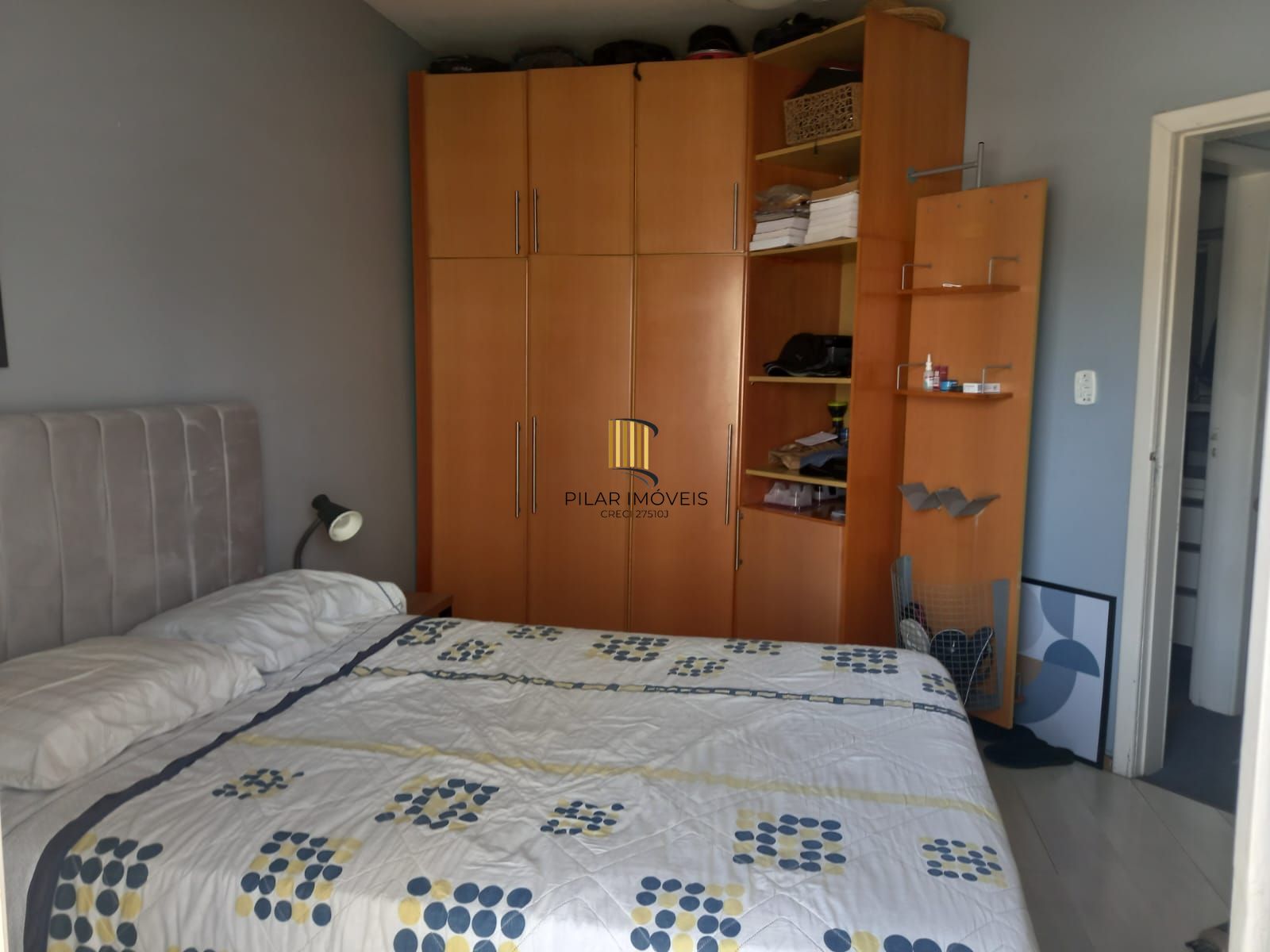Vende-se sobrado com 5 quartos (3 suítes), 428m² e 3 vagas – Alto Petrópolis