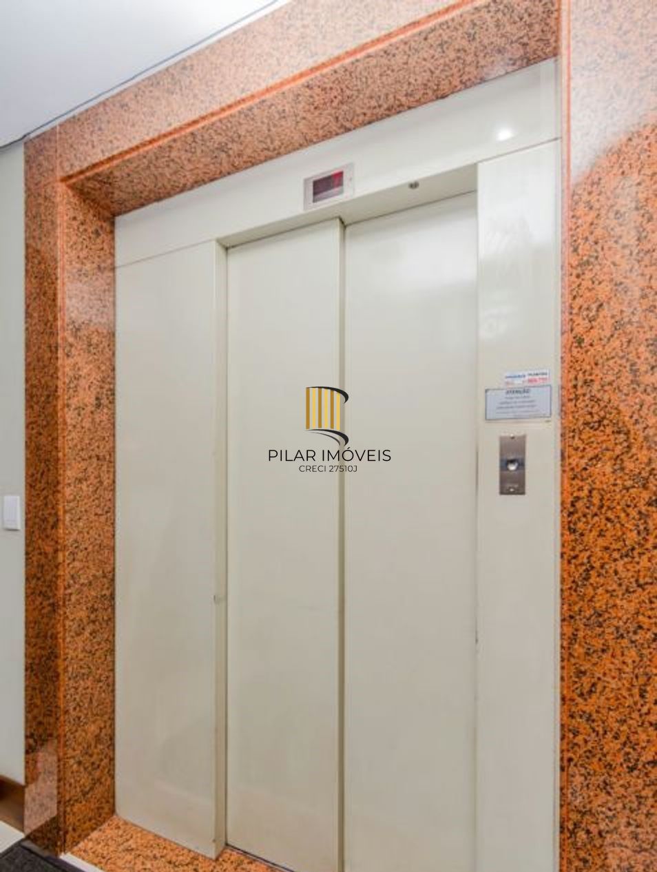 Vende-se apartamento com 3 quartos, suíte e churrasqueira – 103 m² - Petrópolis