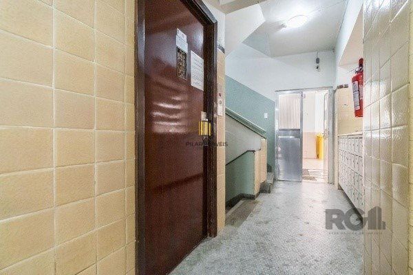 Amplo Apartamento de 3 quartos com suíte e 2 sacadas, com Vista para o Guaíba e 1 Vaga - Moinhos de Vento - 126m²