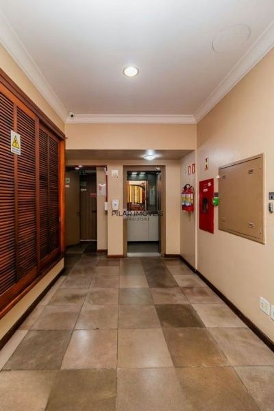 Vende-se apartamento de 1 quarto com 1 vaga - Floresta