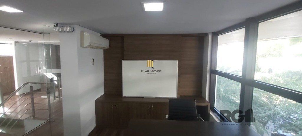 Loja com 113m² de área privativa no Bairro Três Figueiras
