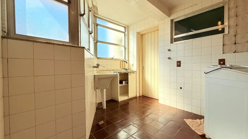 Apartamento alto padrão com 3 quartos, ótima localização e 173 m² - Moinhos de Vento