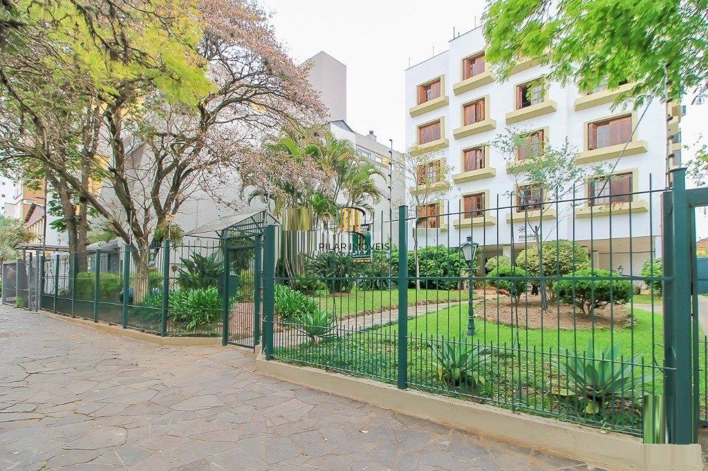 Cobertura para Venda - 252m², 3 dormitórios, sendo 1 suites, 2 vagas - Menino Deus