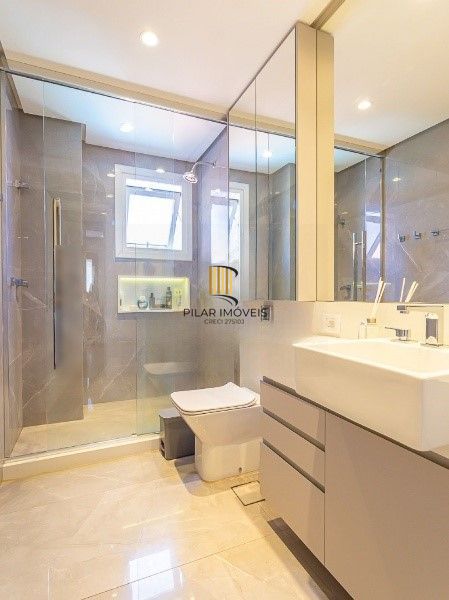 Apartamento com 4 quartos, 1 suíte e 2 vagas — 200 m² — Bela Vista