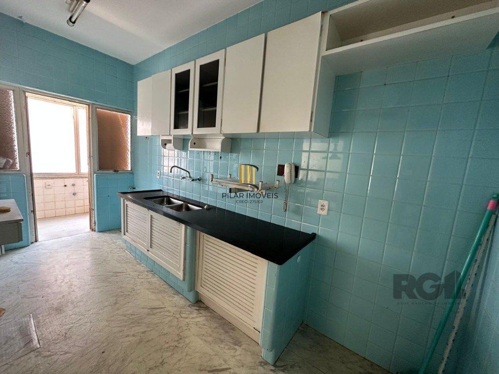 Vende-se apartamento 3 quartos com suíte, dependencia completa e hidro próximo ao Parcão - 133m² - Moinhos de Vento