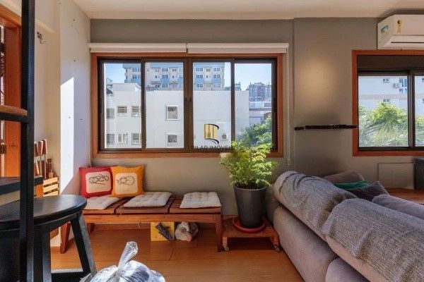 Vende-se apartamento com dois quartos(1 suíte), 73M² e 1 vaga - Rio Branco