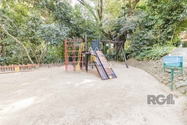 Apartamento Amplo de 3 Dormitórios com Suíte, Lareira e Infraestrutura Completa - 146m² - Mont Serrat