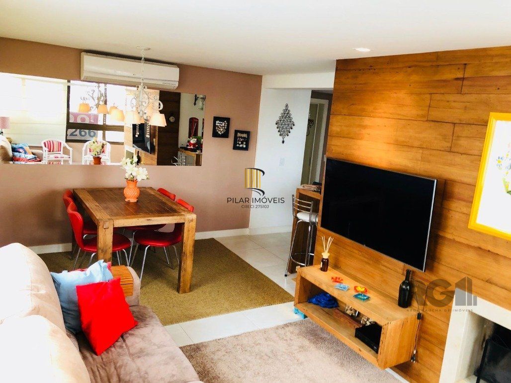 Vende-se apartamento mobiliado, 2 quartos, 1 suíte, 2 vagas - Petrópolis