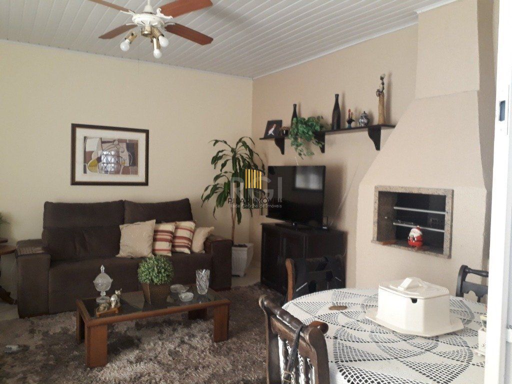 Casa para Venda - 152m², 3 dormitórios, sendo 1 suites, 1 vaga - Passo da Areia