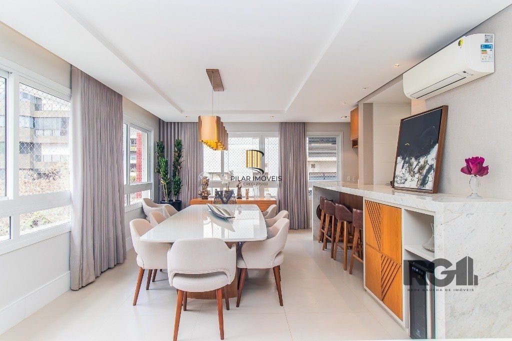 Belo Apartamento 3 quartos com suíte e 2 vagas -  136,24 m² - Petrópolis