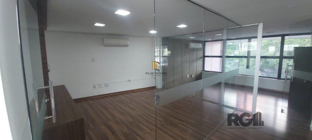 Loja com 113m² de área privativa no Bairro Três Figueiras