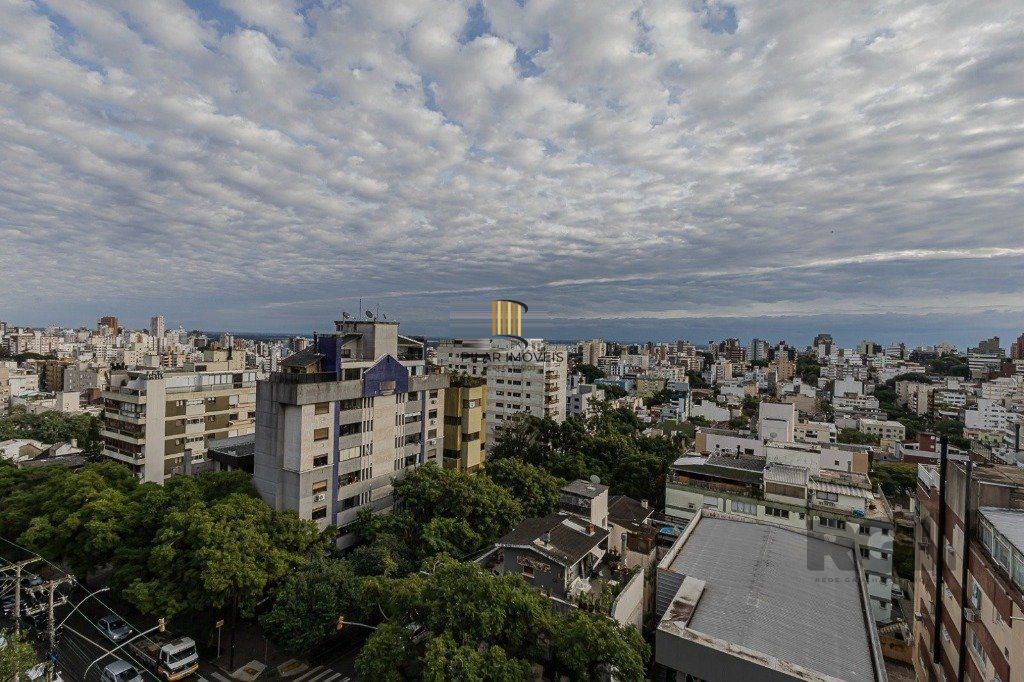 Vende-se excelente apartamento 3 quartos c/ suíte, 2 vagas, living com lareira, sacada e churrasqueira - 97m² - Auxiliadora
