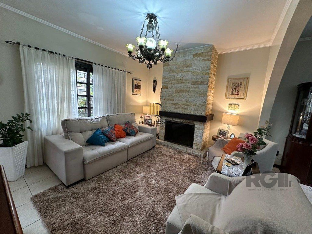 Vende-se ampla casa 3 quartos com hidro, 2 vagas, living com ladeira e salão de festas com churrasqueira - 260m² - Medianeira - Pilar Imóveis