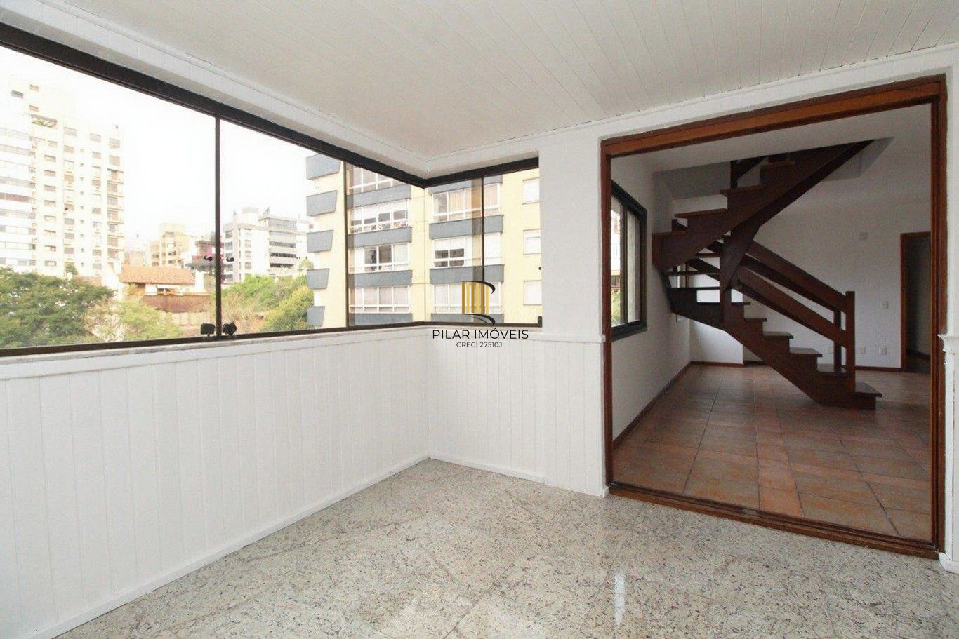 Vende-se cobertura com 3 dormitórios, piscina, 245m² e 2 vagas - Mont Serrat