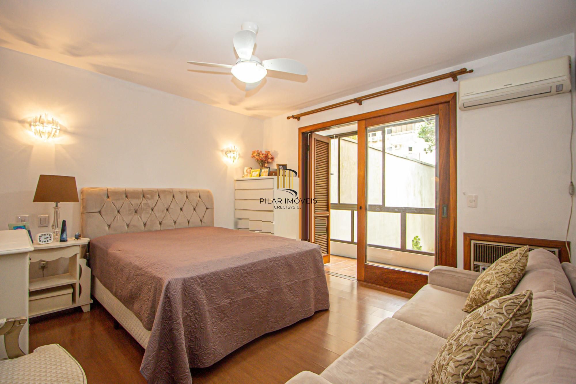 Apartamento mobiliado com 4 quartos, hidromassagem e 2 vagas -254 m²- Petrópolis