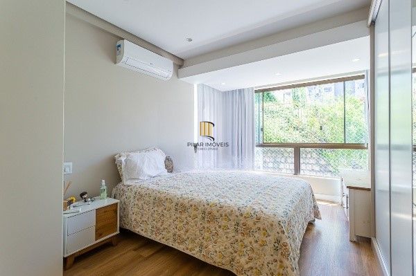 Apartamento com 4 quartos, 1 suíte e 2 vagas — 200 m² — Bela Vista