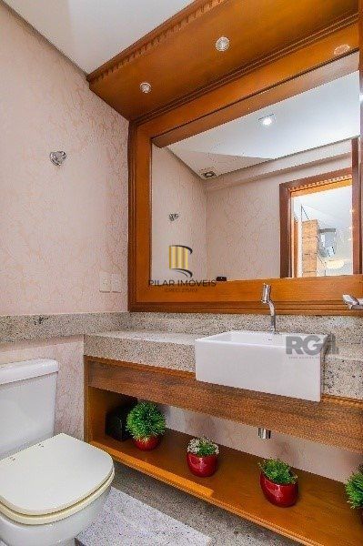 Apartamento de alto padrão, 3 suítes, 3 vagas, ao lado da Praça da Encol