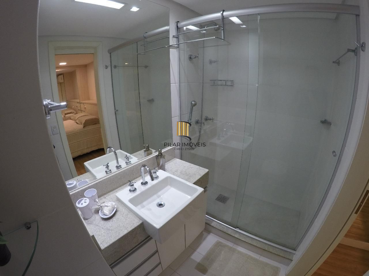 Vende-se apartamento duplex com 1 quarto , 64m² e 2 vagas - Praia de Belas