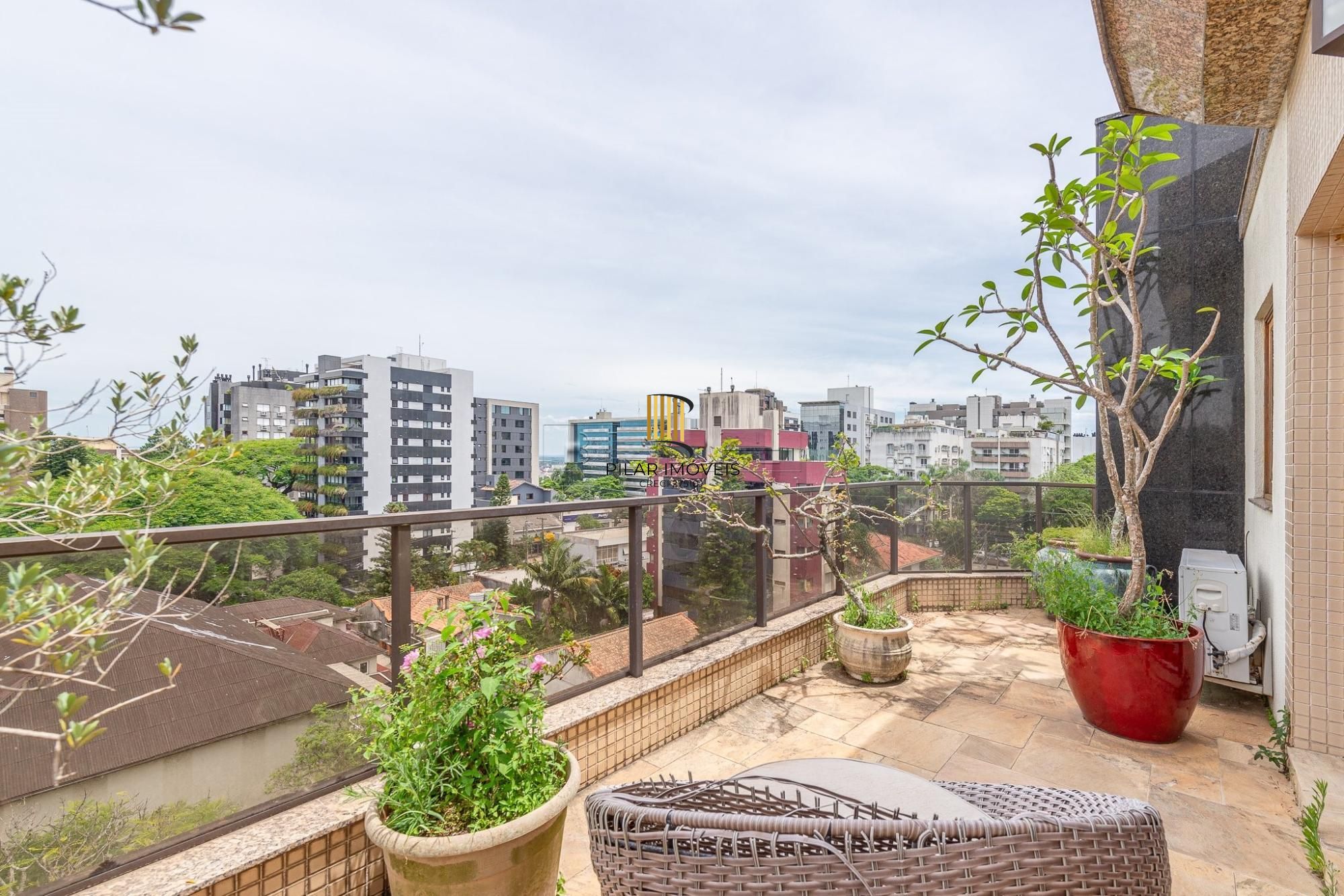 Vende-se luxuosa cobertura com 531.95m², 4 dormitórios no bairro Auxiliadora