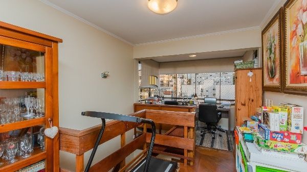 Vende-se cobertura com 3 quartos (1 suíte), piscina privativa, 202m² e 2 vagas - Mont Serrat