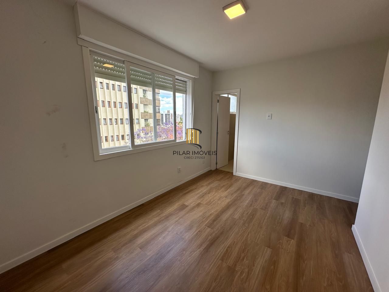 Vende-se apartamento com 3 quartos (2 suítes), 104,6m² e 1 vaga – Petrópolis
