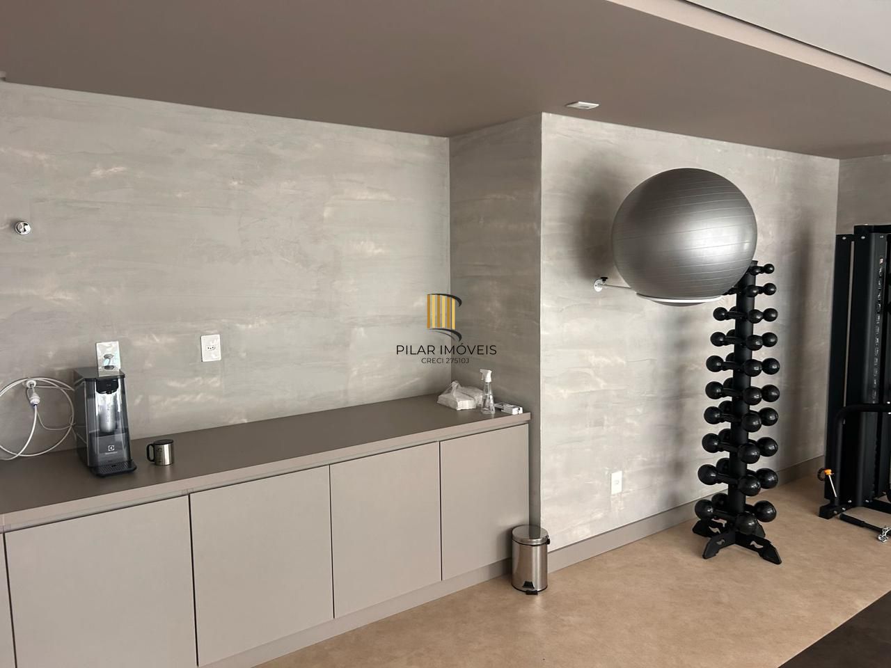 Apartamento de 2 quartos com 88 m², 2 vagas, sacada e churrasqueira - Auxiliadora