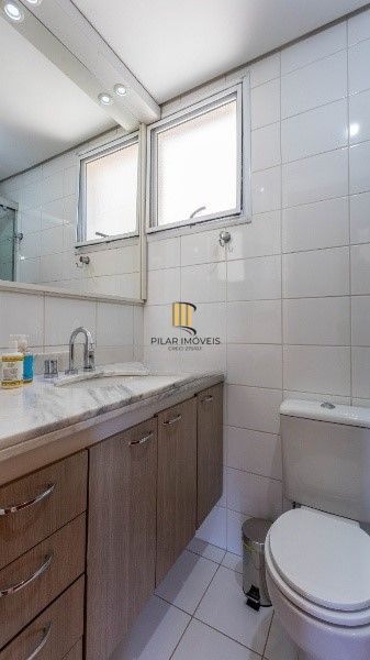 Vende-se apartamento com 2 quartos, 67 m², 2 vagas - Petrópolis