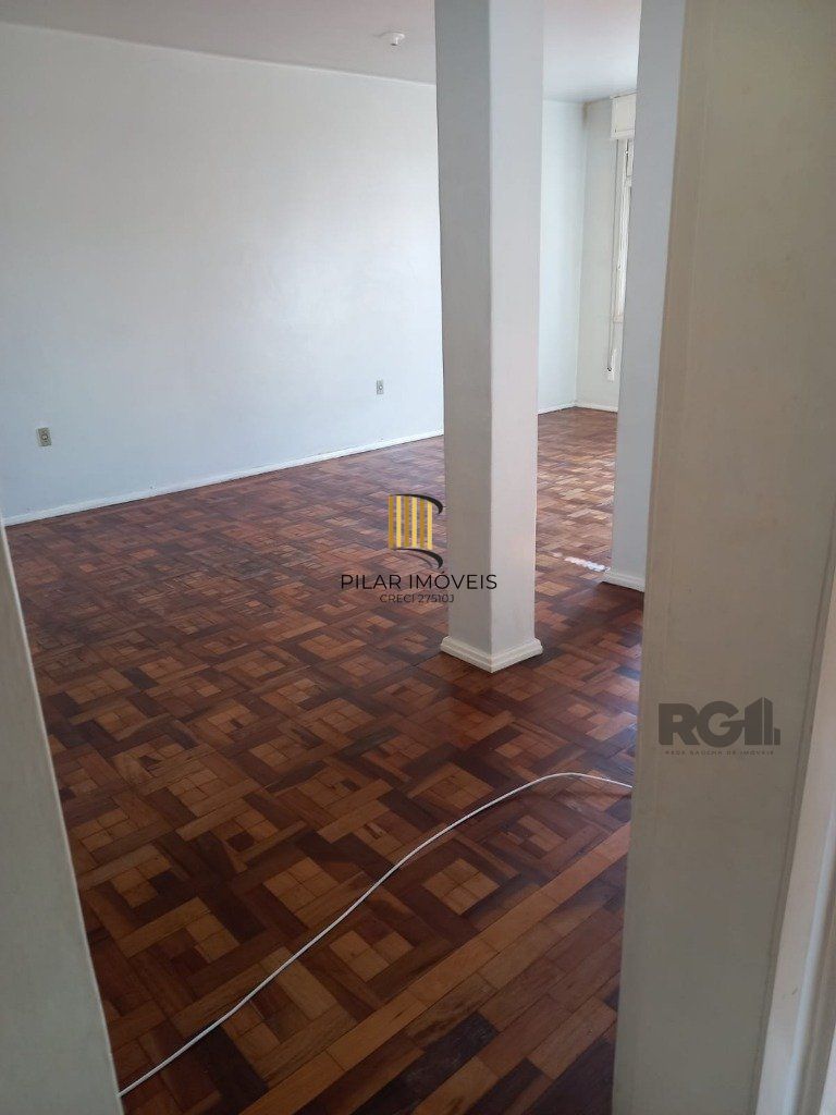 Apartamento com 4 dormitórios, com uma sacada no Bairro São João. - Pilar Imóveis