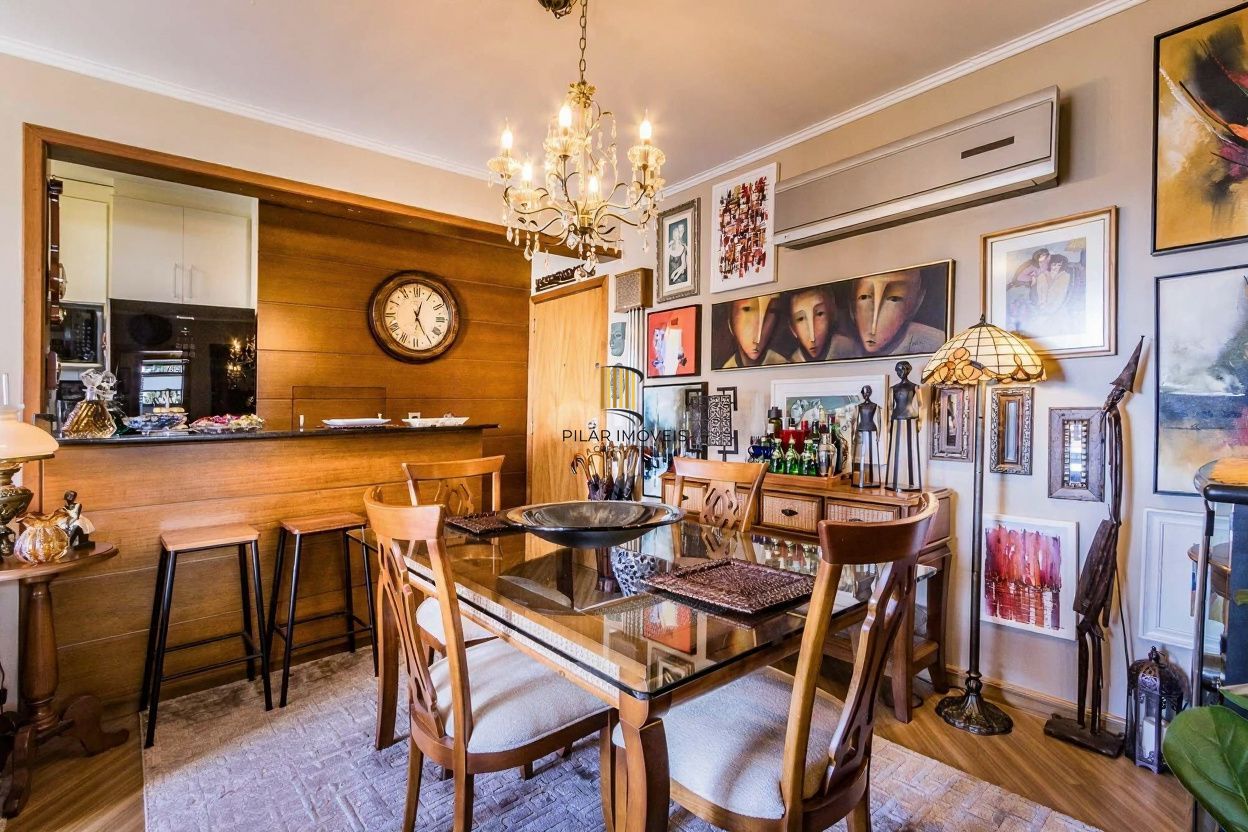 Vende-se apartamento com 2 quartos (1 suíte), 75 m² e churrasqueira - Petrópolis