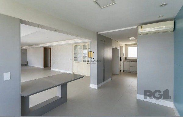 Apartamento com 3 Suítes e 3 Vagas Próximo à Praça da Encol - 200m² - Bela Vista