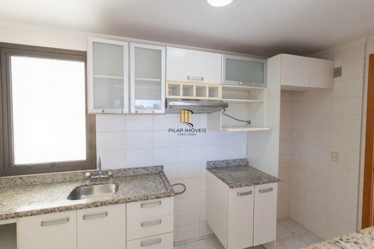Vende-se apartamento com 3 quartos (1 suíte), 90m² e 2 vagas – Passo da Areia