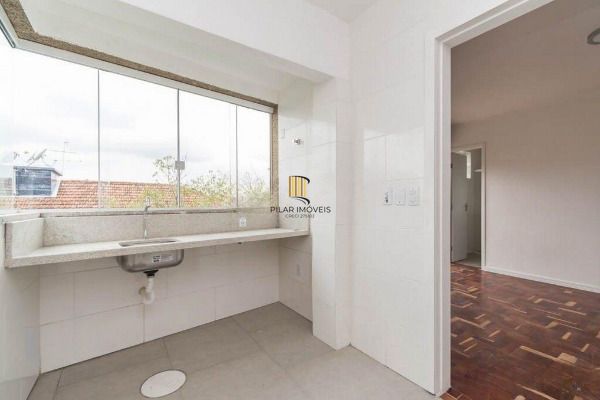 Apartamento com 1 dormitório, sacada e 1 vaga coberta — 48 m² - Passo d’Areia