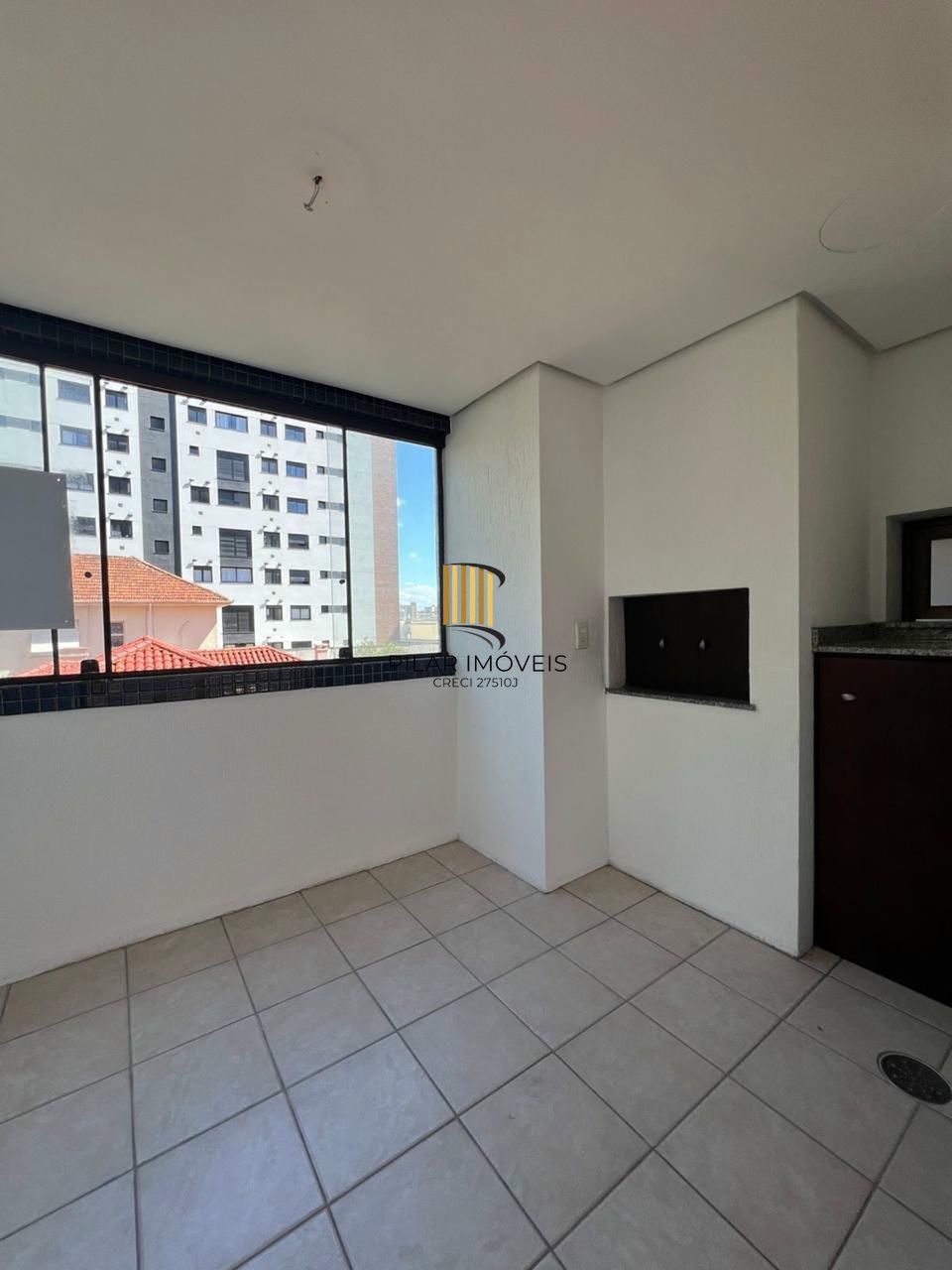 Vende-se apartamento com 3 quartos (1 suíte), 103m² e 2 vagas – Petrópolis