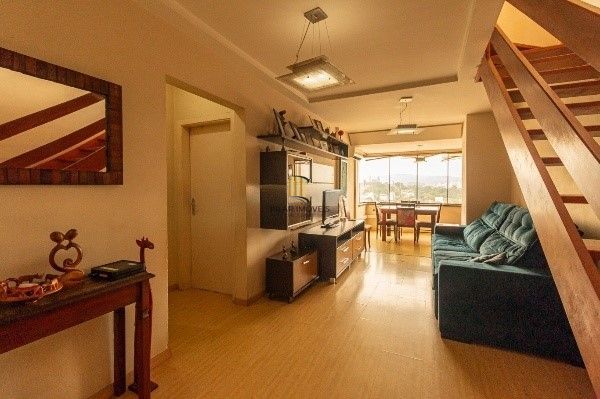 Cobertura com 3 quartos, 2 suítes e 2 vagas no Petrópolis – Vista deslumbrante!