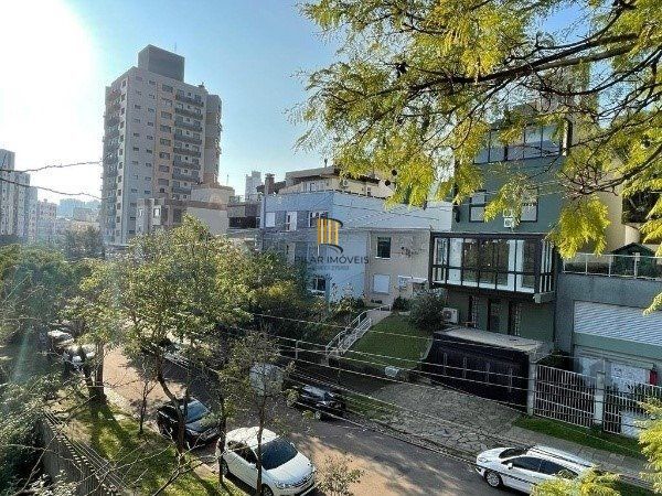Bela cobertura 2 quartos com suíte e vaga coberta, sacada e piscina - 123m² - Bairro Petrópolis