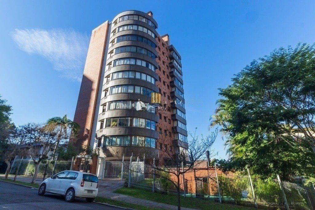 Apartamento 3 dormitórios, 1 suíte, 2 vagas de garagem no Bairro Bela Vista.