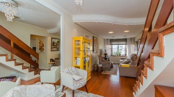 Vende-se cobertura com 3 quartos (1 suíte), piscina privativa, 202m² e 2 vagas - Mont Serrat