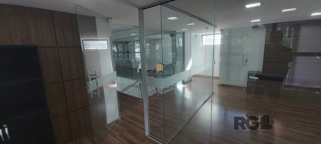 Loja com 113m² de área privativa no Bairro Três Figueiras
