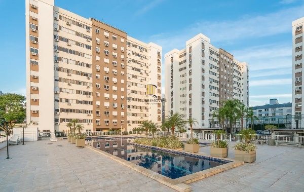 Vende-se apartamento com 2 quartos, 55 m² e 1 vaga - Passo da Areia