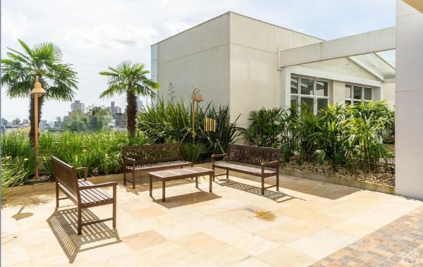 Apartamento mobiliado, 3 suítes, 2 vagas – 126m² – Petrópolis