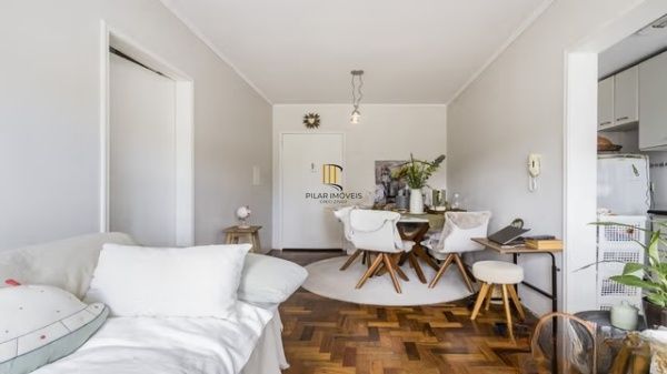 Vende-se apartamento com 1 quarto, 43m² e 1 vaga – Petrópolis