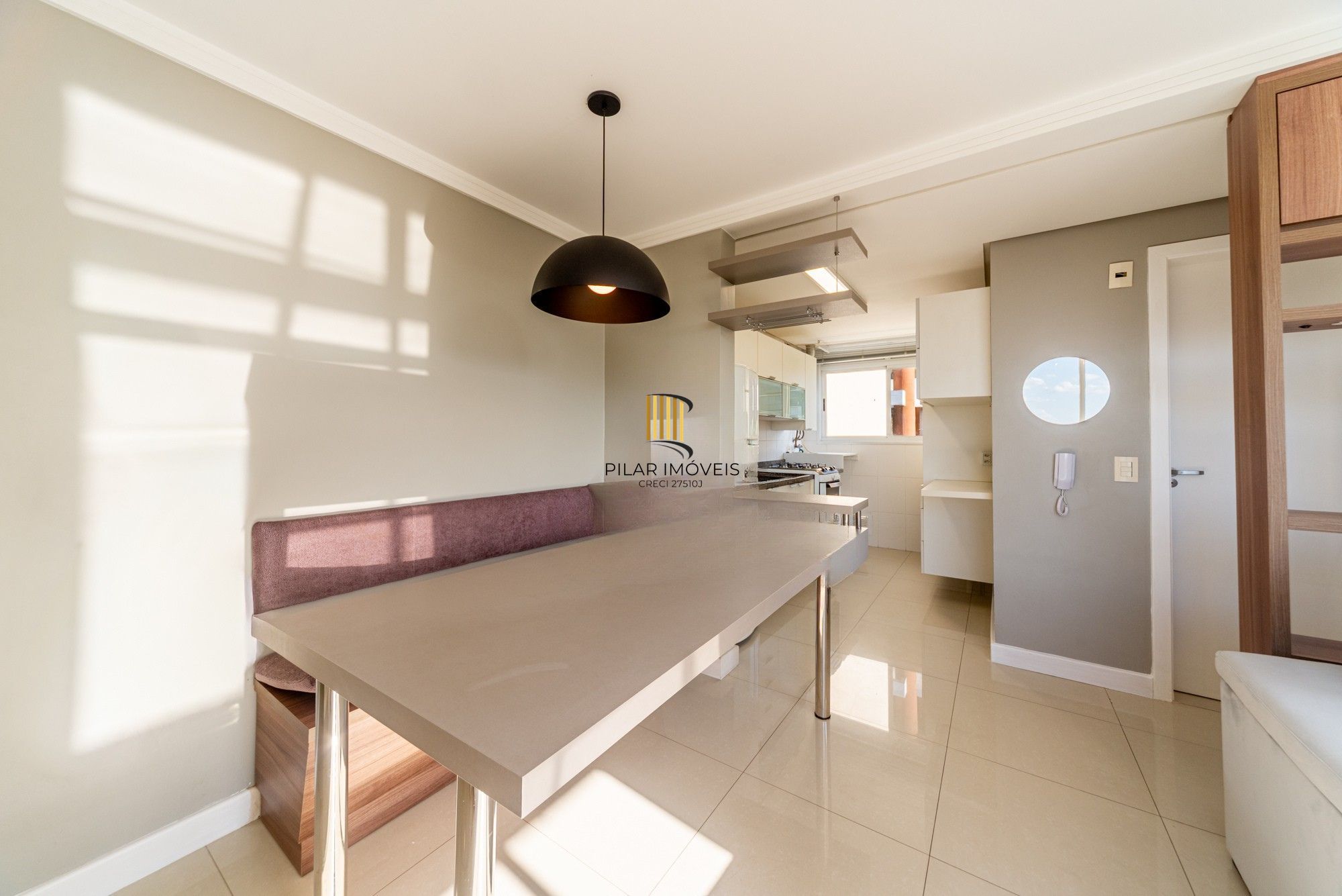 Vende-se apartamento com 1 quarto e 1 vaga – Mont'Serrat