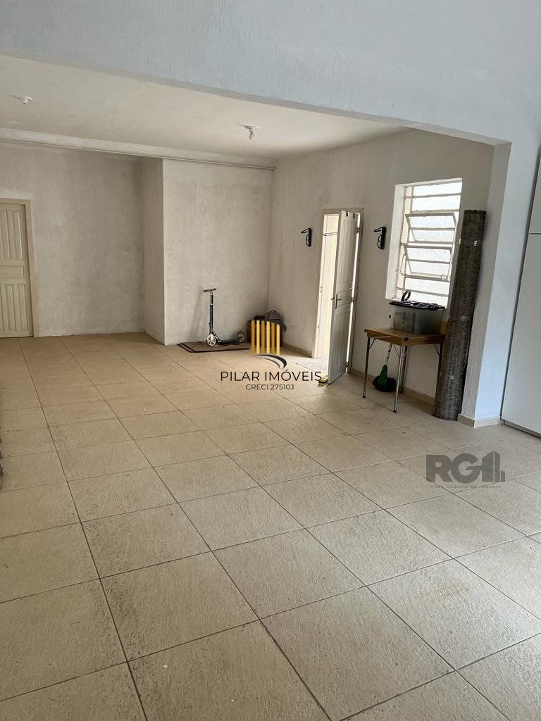 Casa 4 dormitórios no bairro Petrópolis